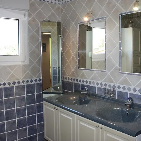 בית נופש Les D'hotes D'eloise, Piscine Privee *