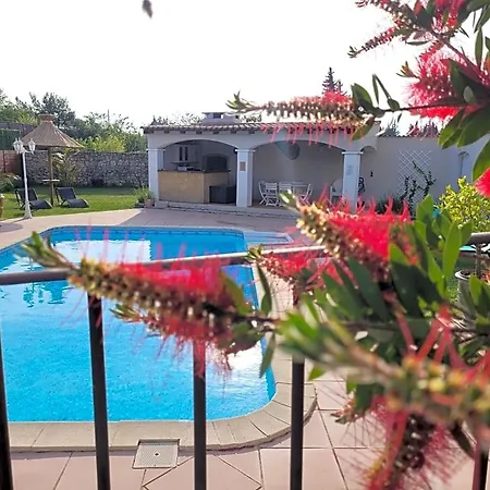 Les D'hôtes D'eloïse, Piscine Privée Сasa de vacaciones