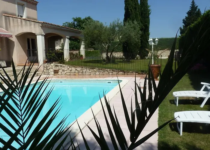 Les D'hotes D'eloise, Piscine Privee Aramon